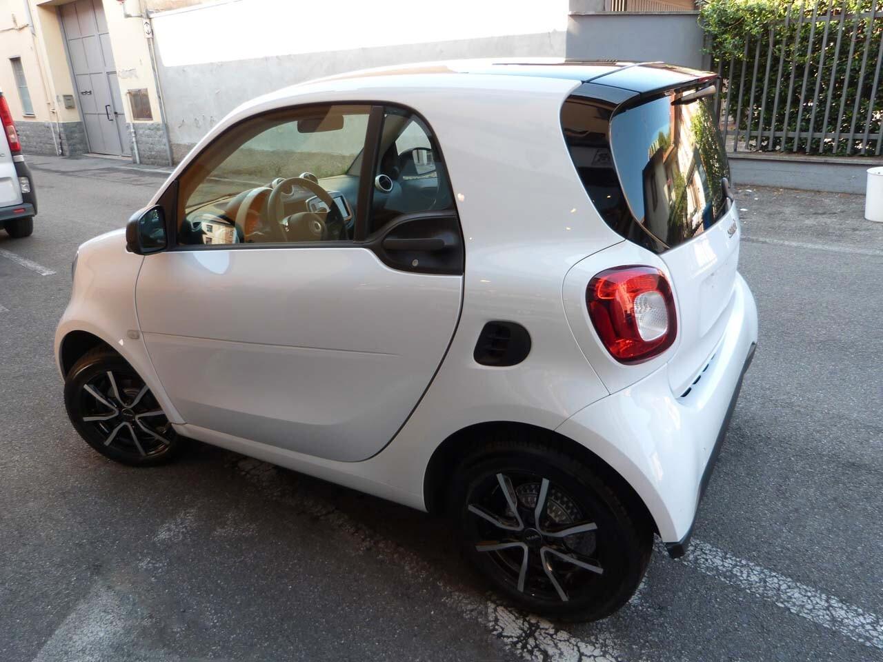 Smart ForTwo 70 1.0 twinamic Youngster 2018 Navi/tetto Panorama/Pelle