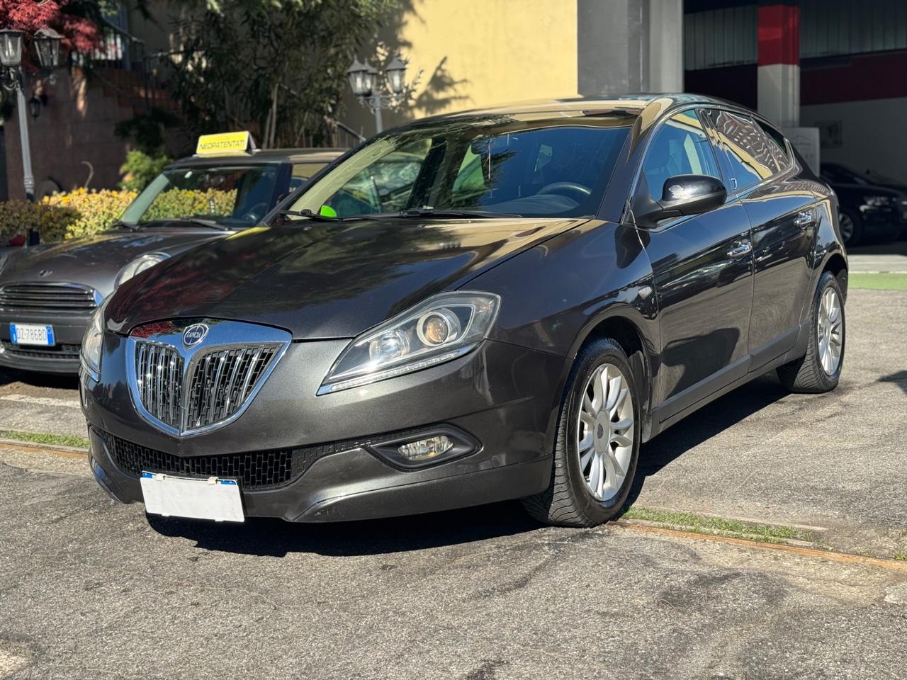 Lancia Delta 1.9 MJT Twinturbo DPF Oro