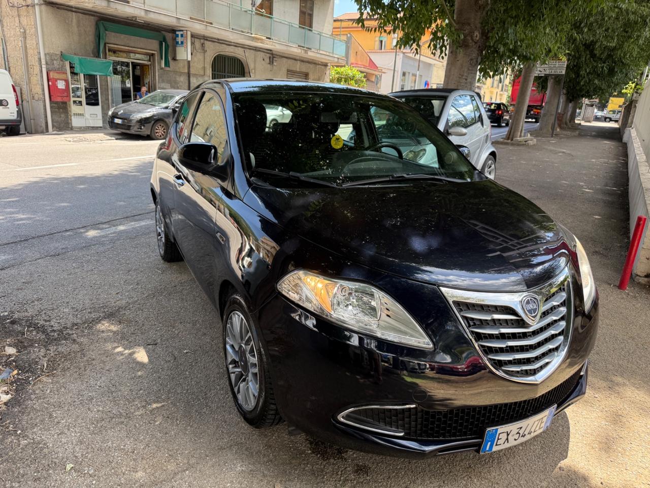 Lancia Ypsilon 1.2 69 CV 5 porte S&S Silver