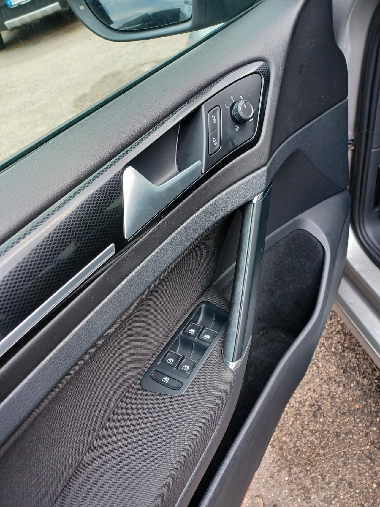 Volkswagen Golf 1.6 TDI DSG 5p. Highline 2016