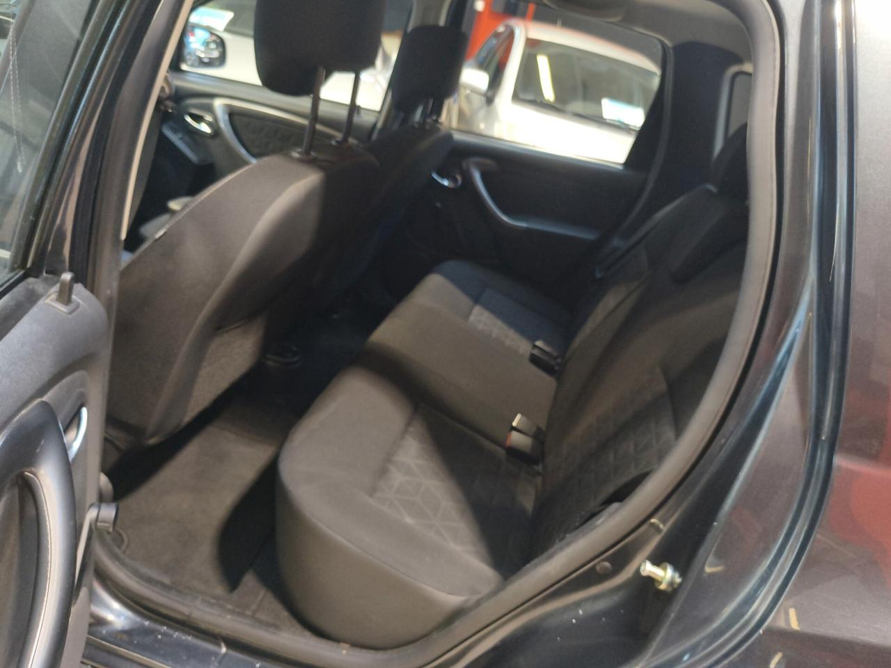 Dacia Duster 1.6 110CV 4x4 Gancio traino solo 99.000 km