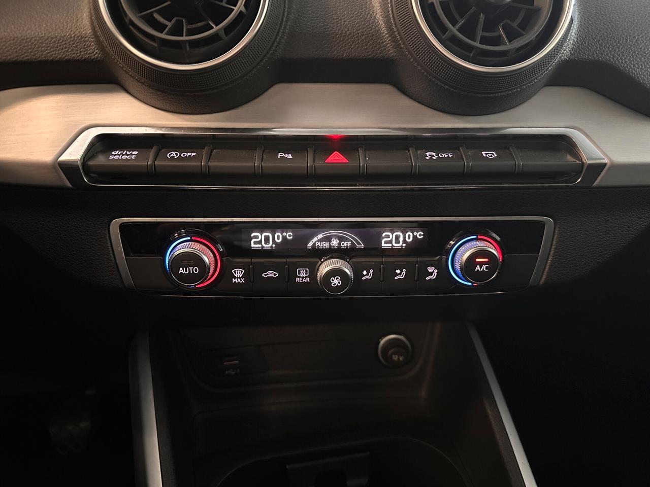Audi Q2 30 TDI Business