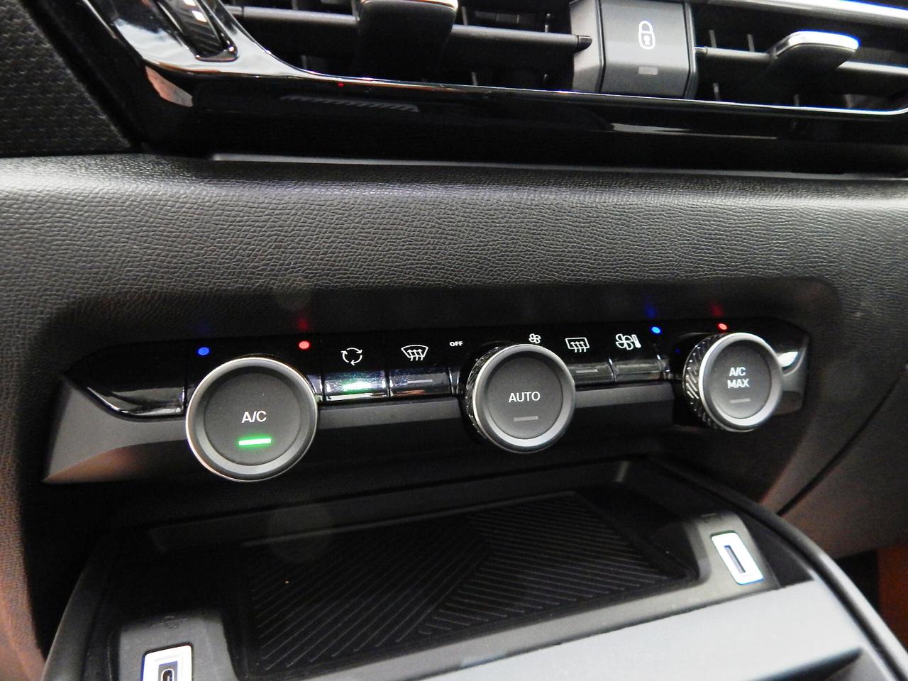 Citroen C4 1.5 bluehdi Shine S&S NAVI-PELLE-PARK-KAMERA