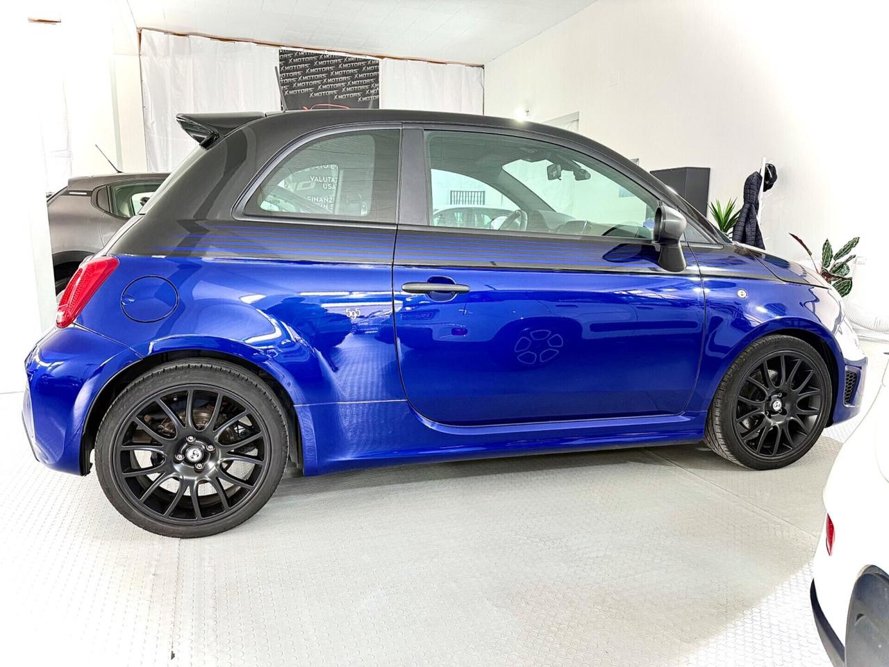 Abarth 595 1.4 Turbo T-Jet 165 CV Monster Energy Yamaha