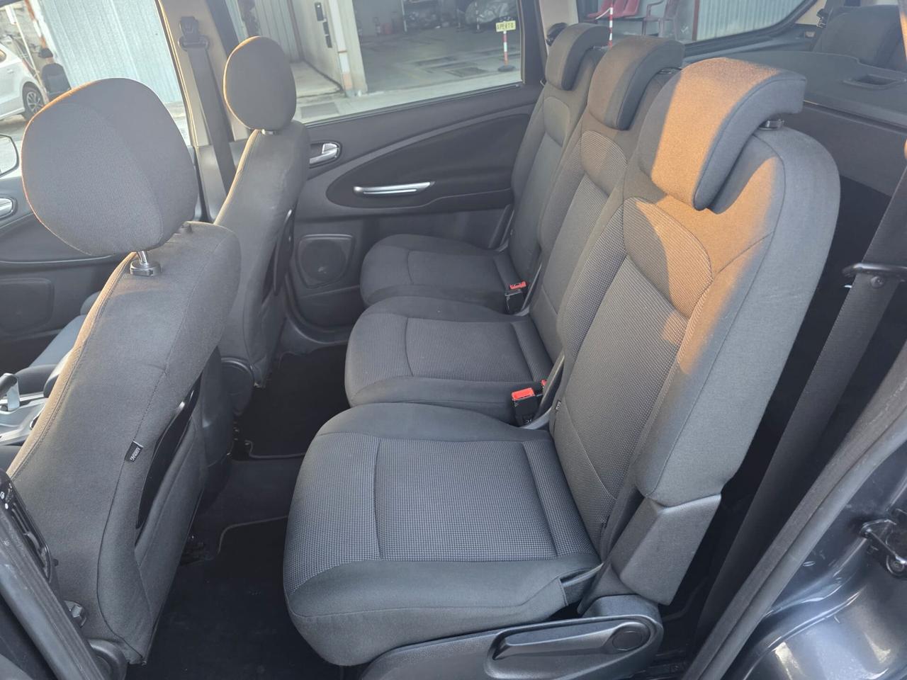 Ford Galaxy 2.0 TDCi 140 CV Ghia - 2009 7 POSTI