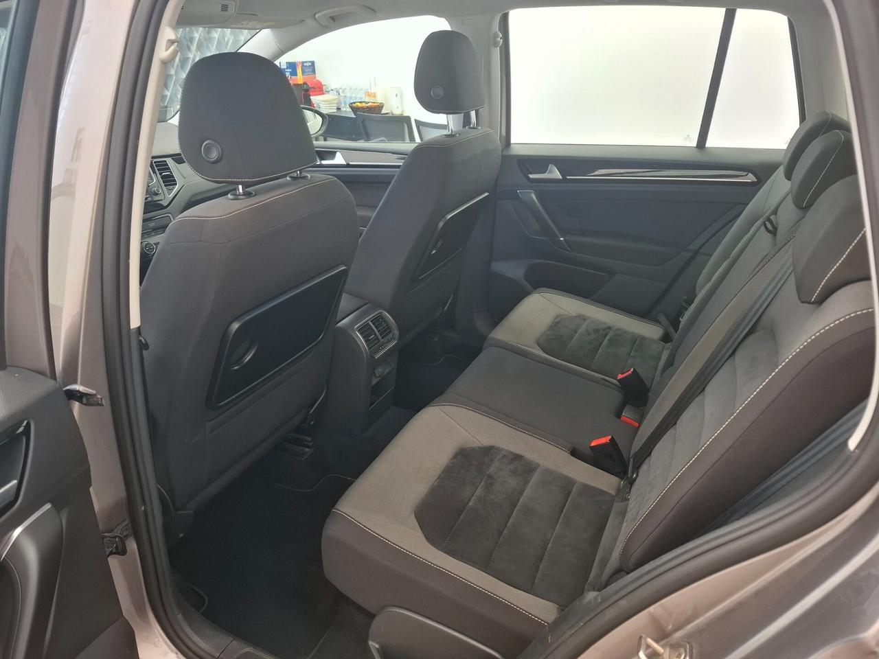 Volkswagen Golf Variant Sportsvan 1.6 TDI 110 CV DSG Executive BlueMotion Tech.