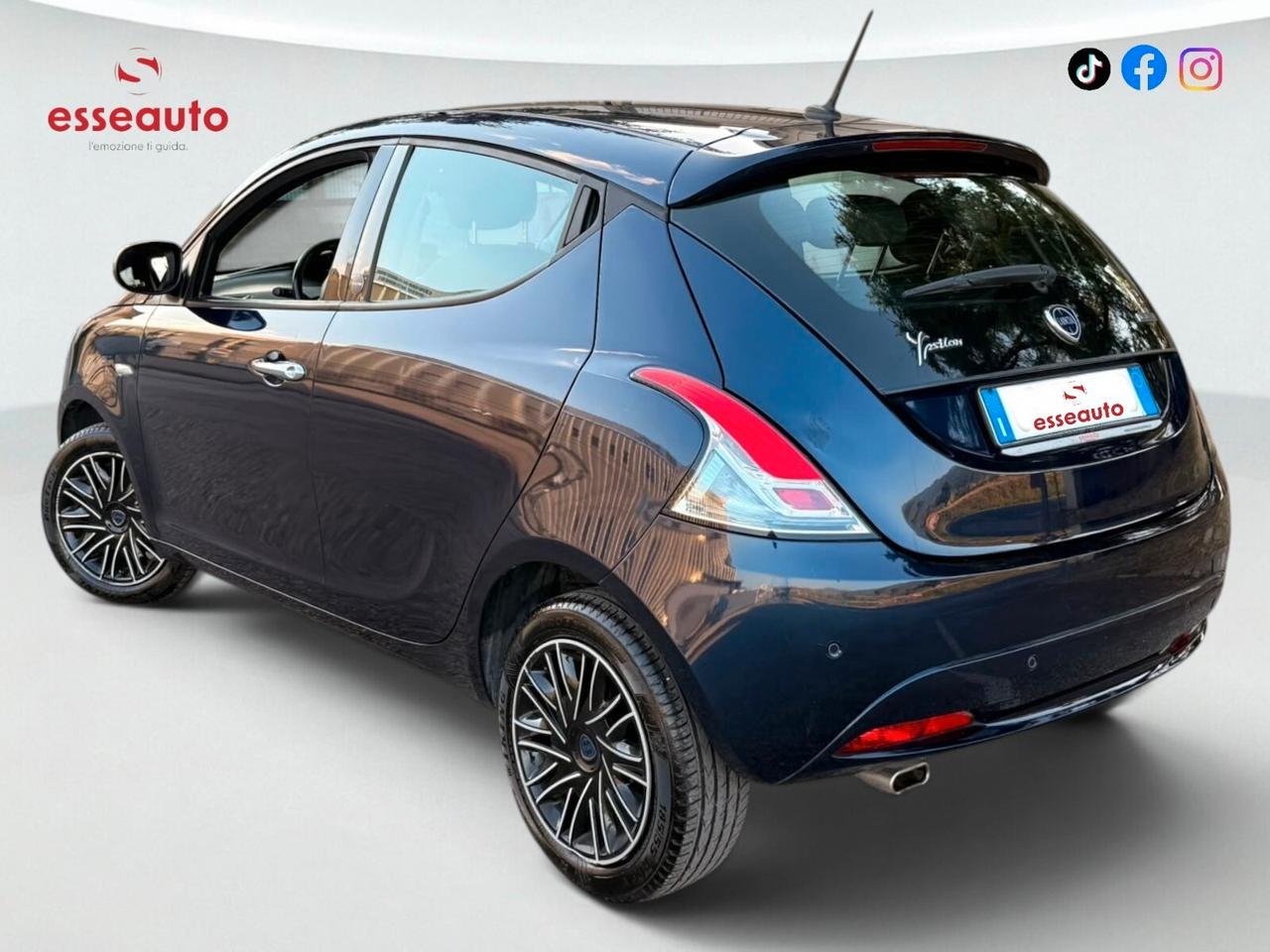 Lancia Ypsilon 1.0 FireFly 5 porte S&S Hybrid Ecochic Gold