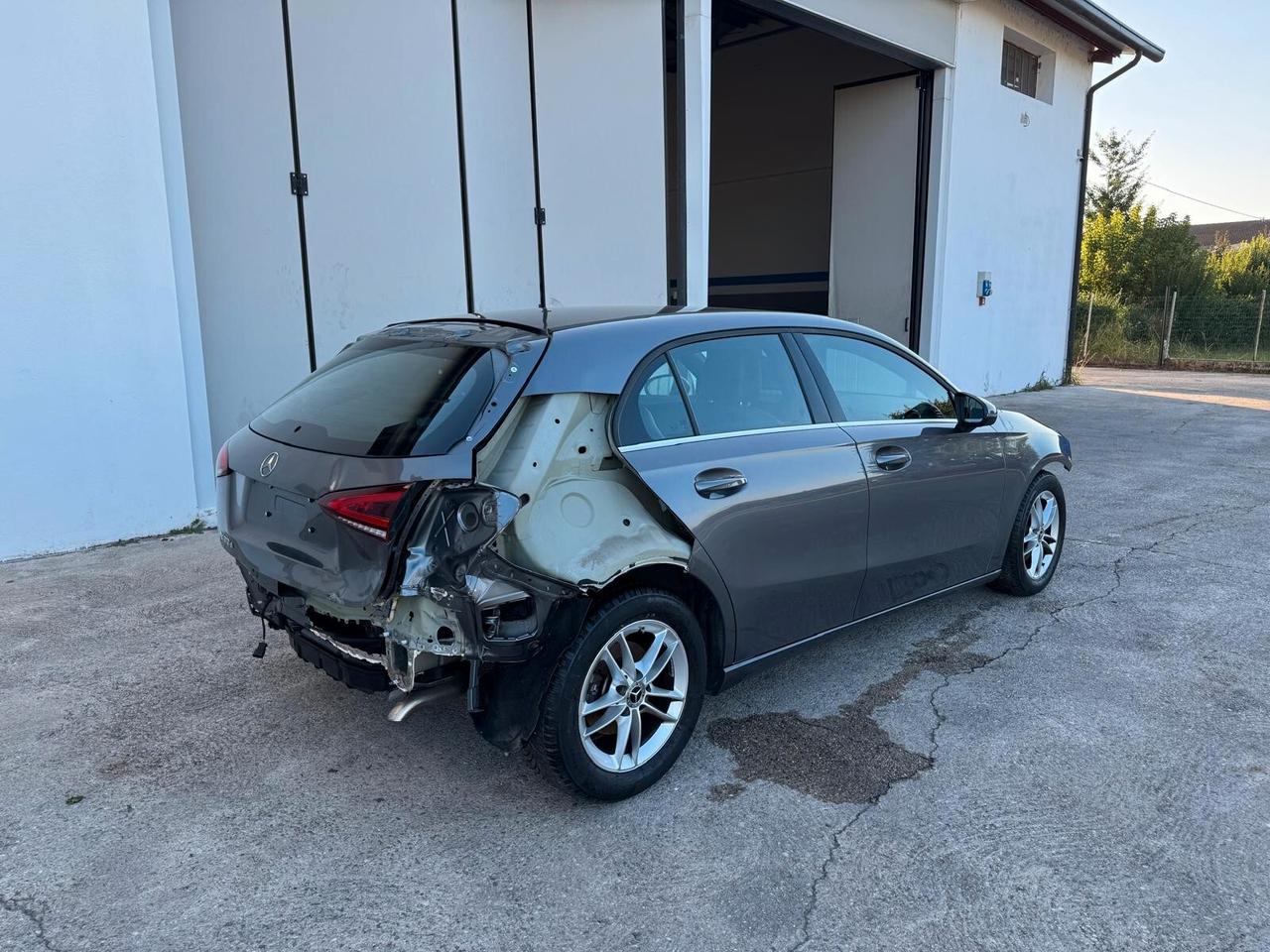 Mercedes-Benz A 180 d auto START INCIDENTATA