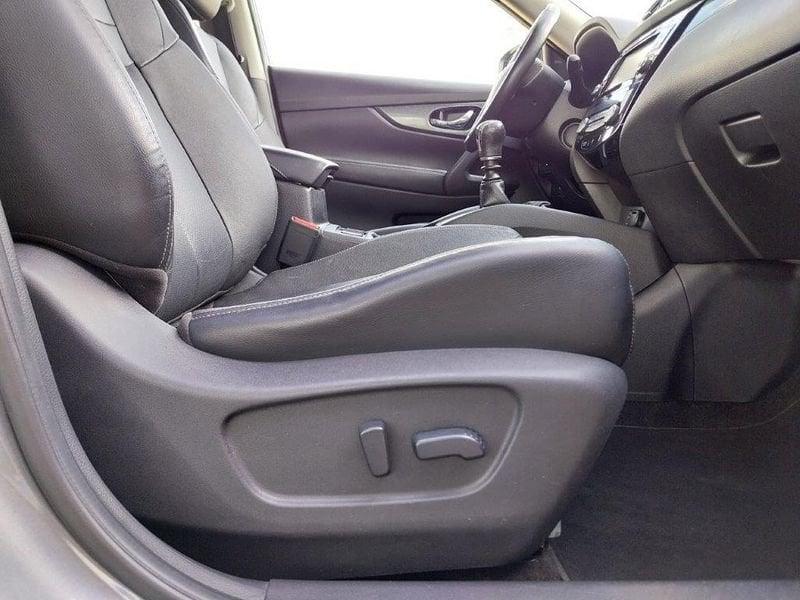 Nissan X-Trail 1.6 dCi Tekna 2WD E6 AUTOCARRO N1