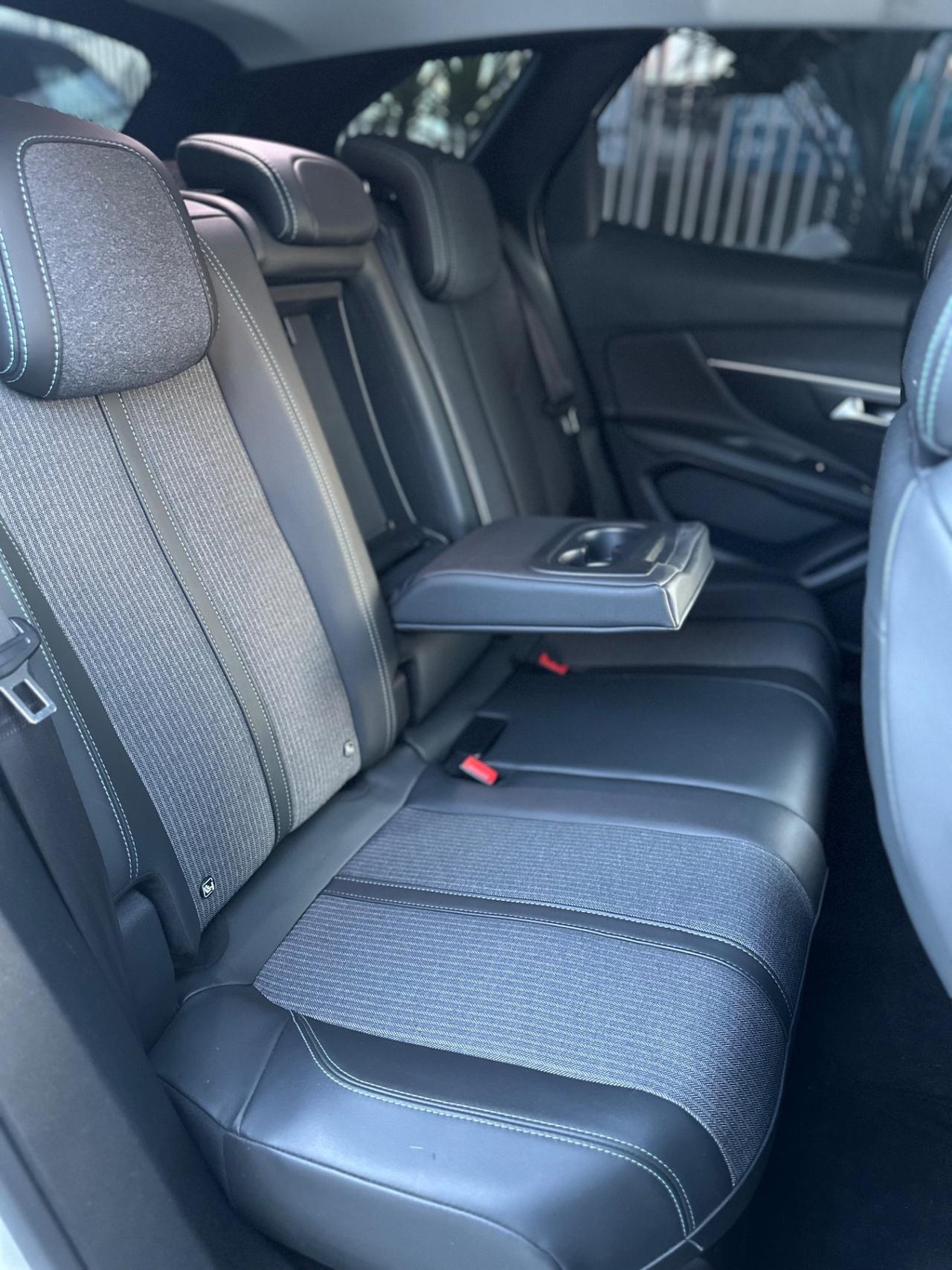 Peugeot 3008 BlueHDi 130 S&S EAT8 Allure Pack