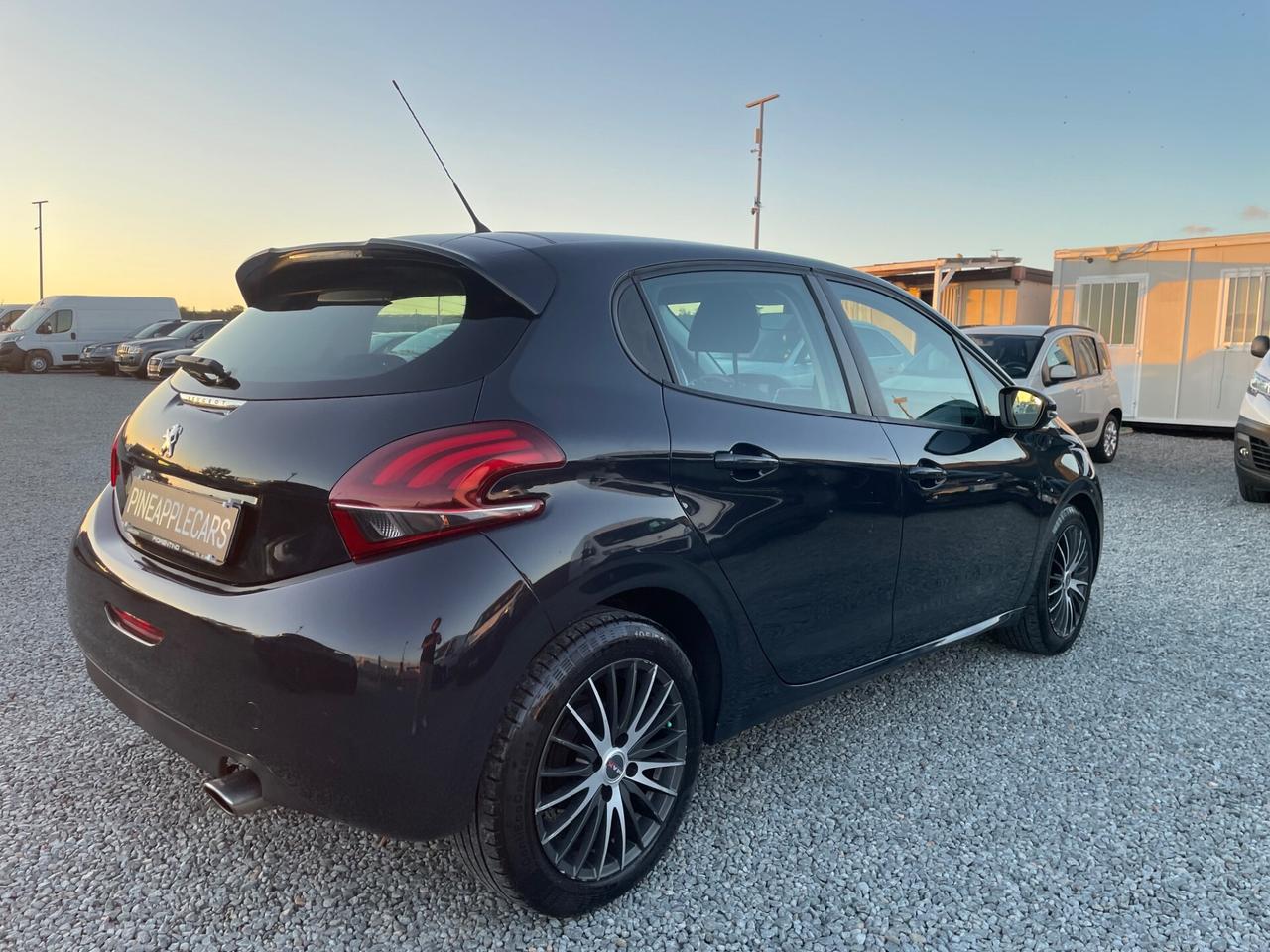 Peugeot 208 BlueHDi GARANZIA