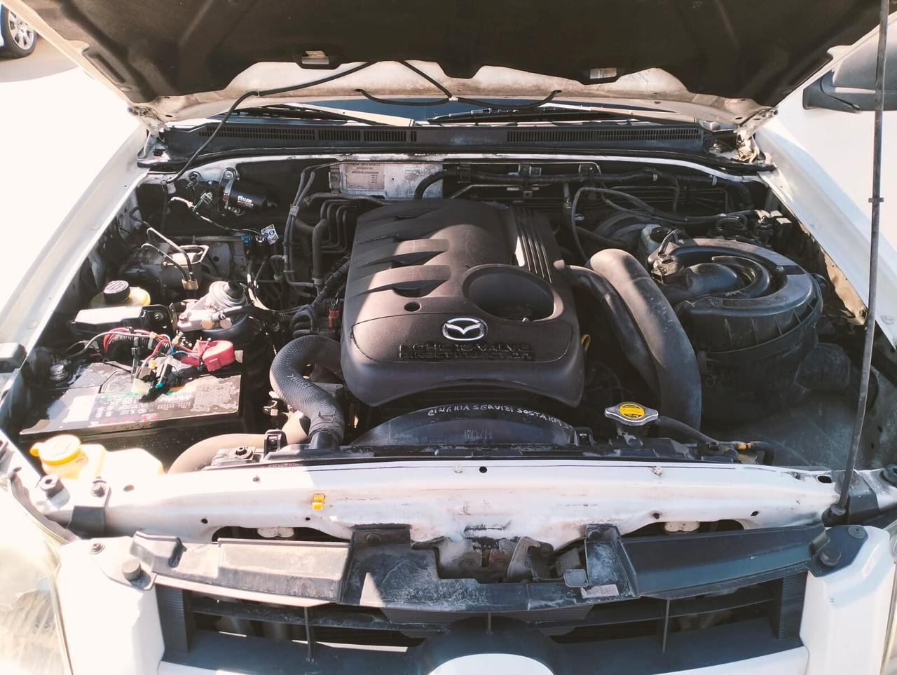 Mazda BT-50 2.5 TD 143 CV - LEGGERE