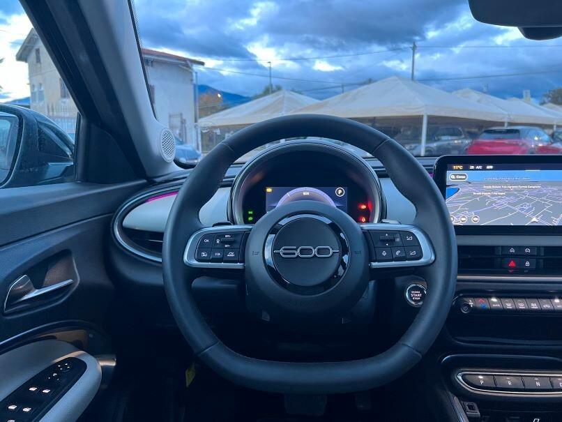 Fiat 600 Hybrid 110 CV DCT MHEV La Prima