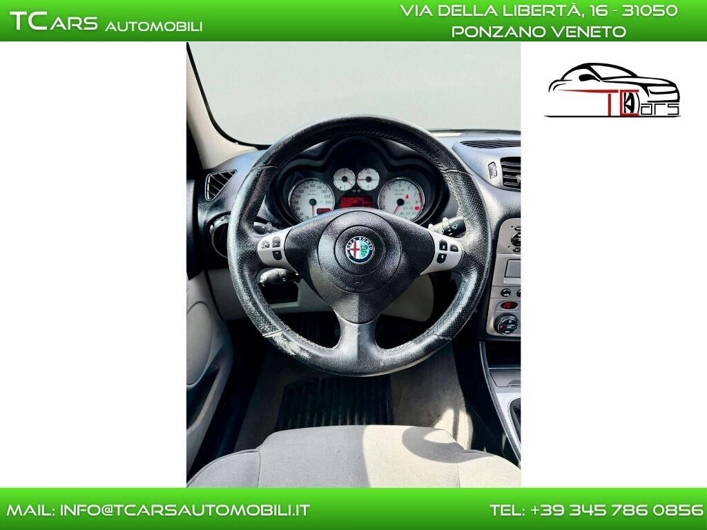 ALFA ROMEO 147 1.6 BENZINA NEOPATENTATI