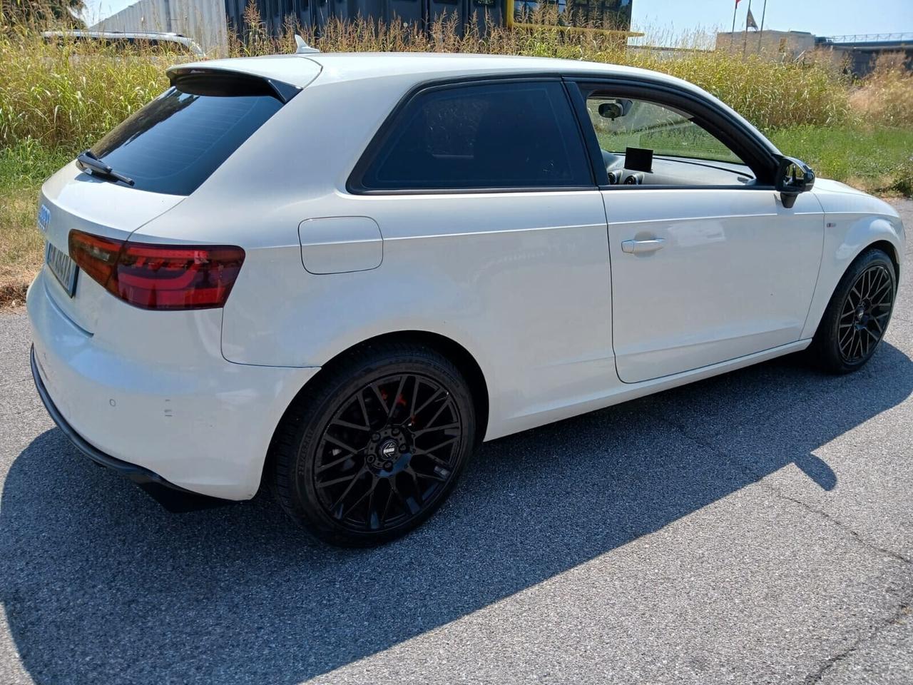 Audi A3 SPB 1.6 TDI 105 CV CR Ambiente