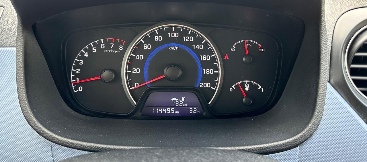 Hyundai i10 - 1.0Bz 65Cv 5P - Neopatentati