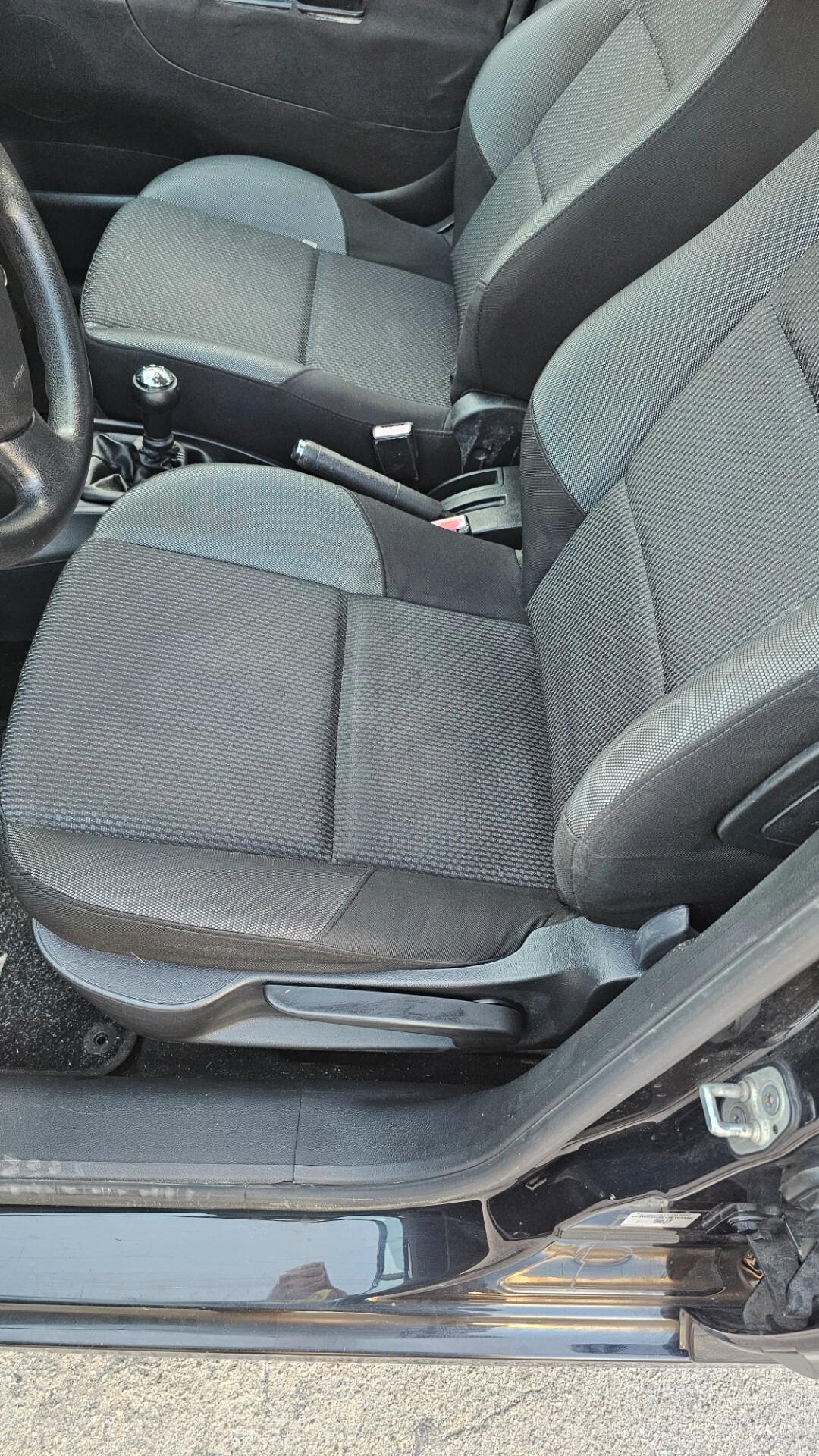 Peugeot 207 Plus 1.4 HDi 70CV 5 porte