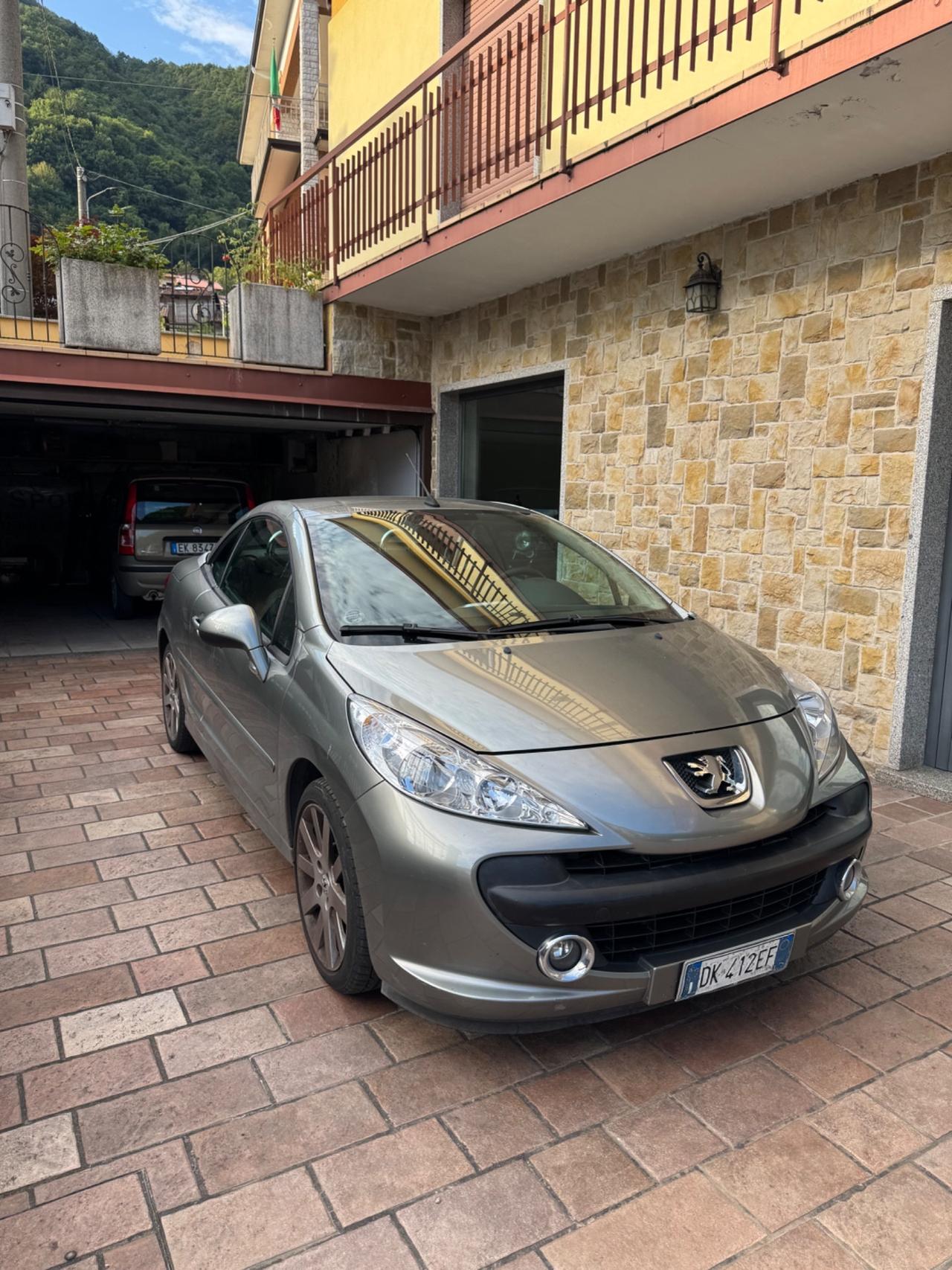 Peugeot 207 1.6 THP 150CV CC Féline