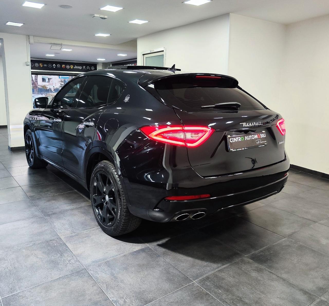 Maserati Levante V6 Diesel 275 CV AWD Gransport Tetto