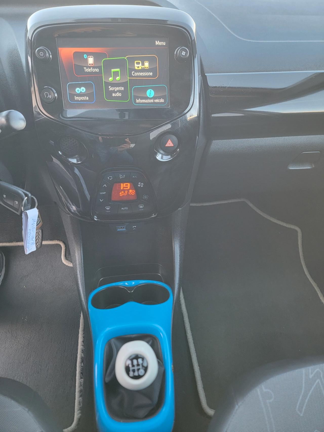 Toyota Aygo 1.0 72 CV x-clusiv GARANZIA UFFICIALE