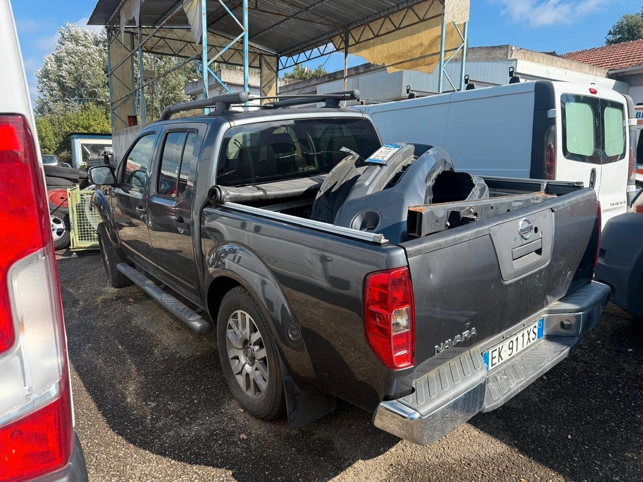 Nissan Navara 3.0 dCi 4 porte Double Cab LE V6