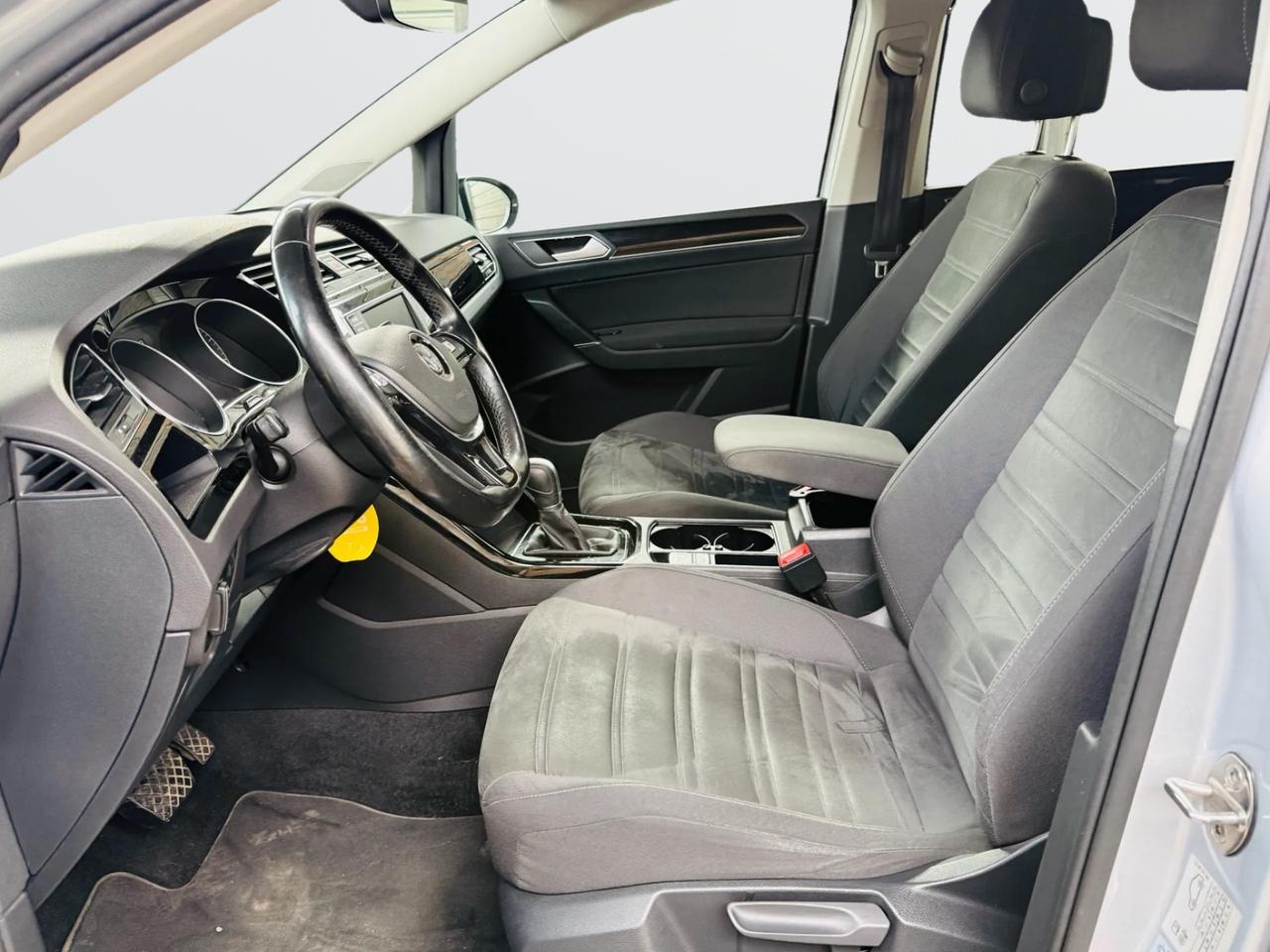 VOLKSWAGEN TOURAN*AUTOMATICA*7 POSTI*1.6*116 CV*