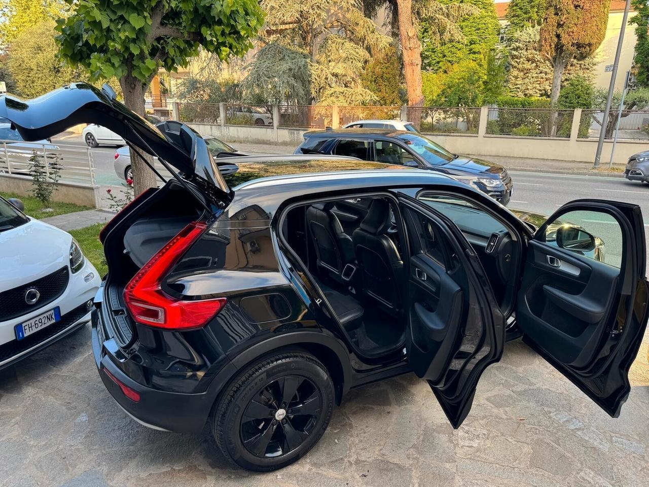 VOLVO XC40 D3 GEARTRONIC R-DESING 150cv