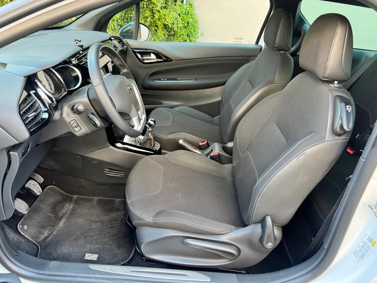 CITROEN Ds DS3 1.4 hdi So Chic 70cv OK NEOPAT. PDC/CLIMA/TEL.