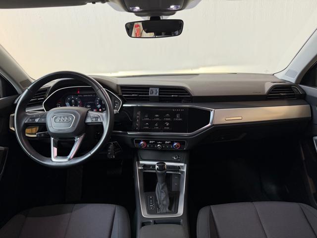 AUDI Q3 35 TDI S tronic Identity Black
