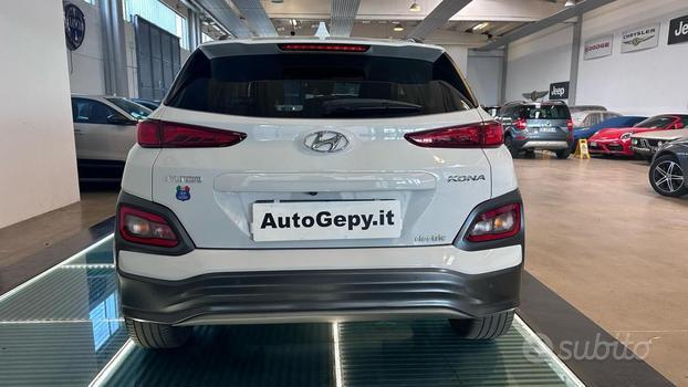 HYUNDAI Kona EV 64 kWh Exellence+