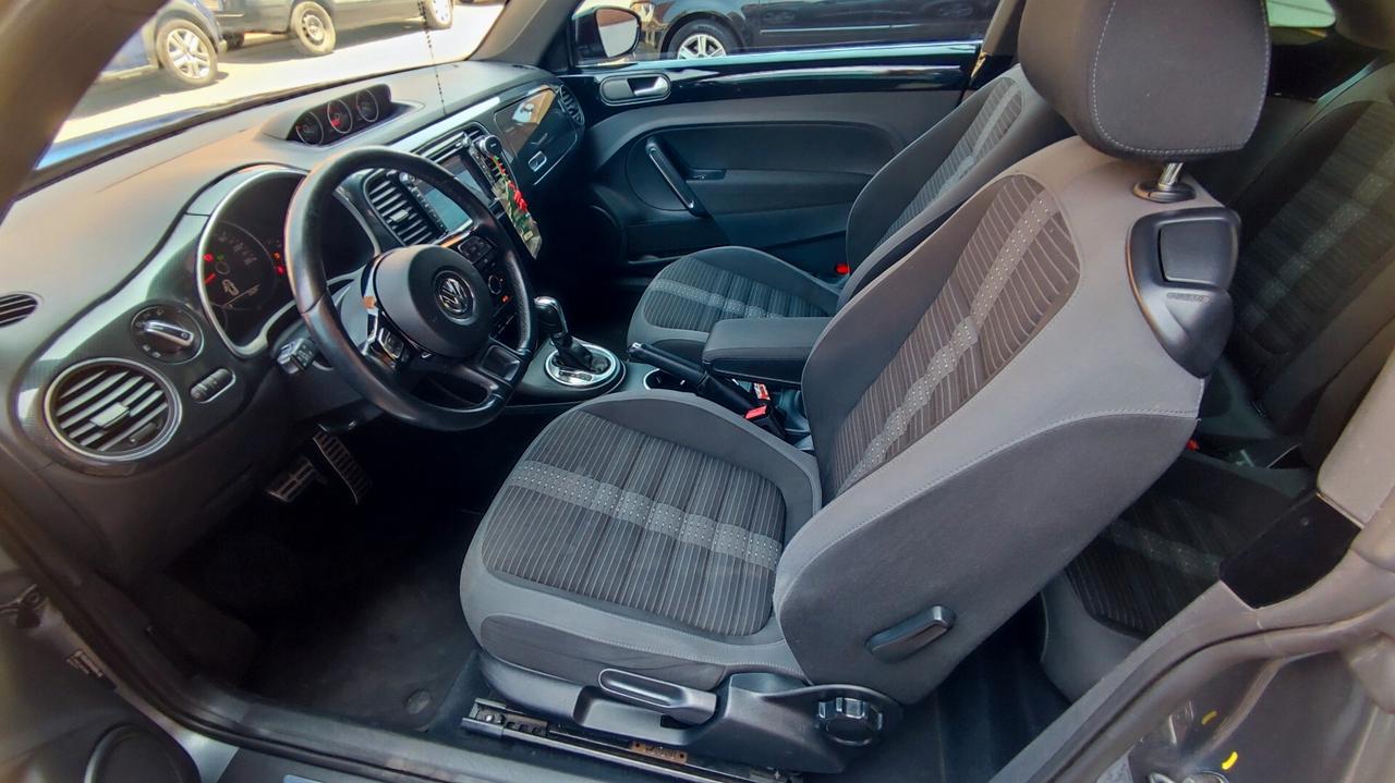 Volkswagen Maggiolino 2.0 TSI DSG Sport