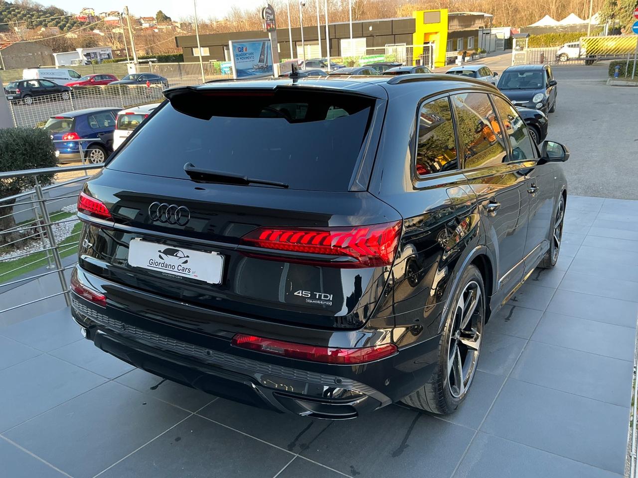 Audi Q7 45 TDI quattro tiptronic s Line 7 posti 231cv no sovrabollo