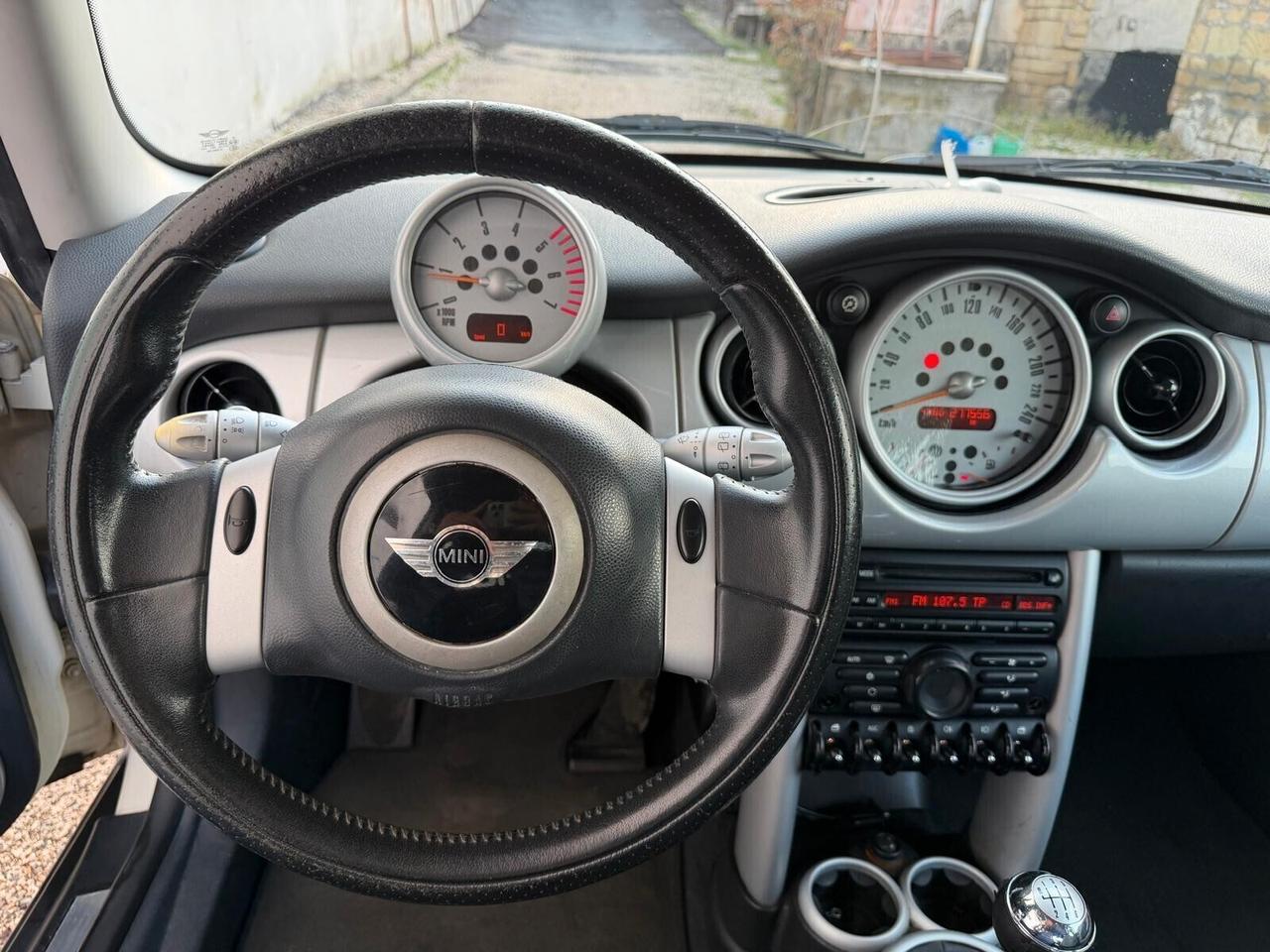 Mini 1.4 tdi One D de luxe-07/2004