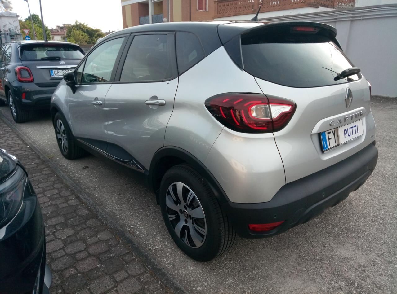 Renault Captur TCe 12V 90 CV Business iNTENSE