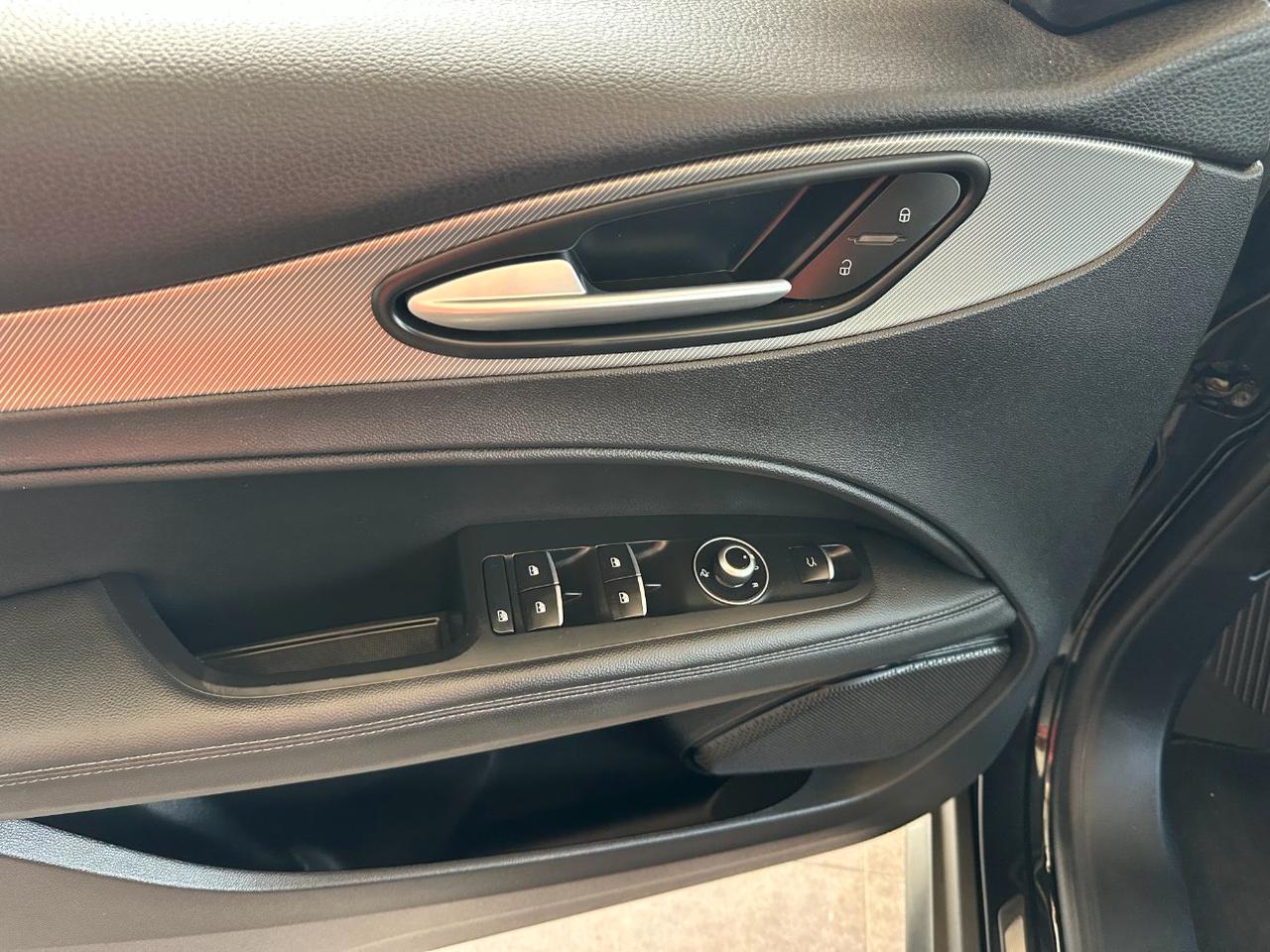 Alfa Romeo Stelvio 2.2 t Sprint Q4 210cv auto