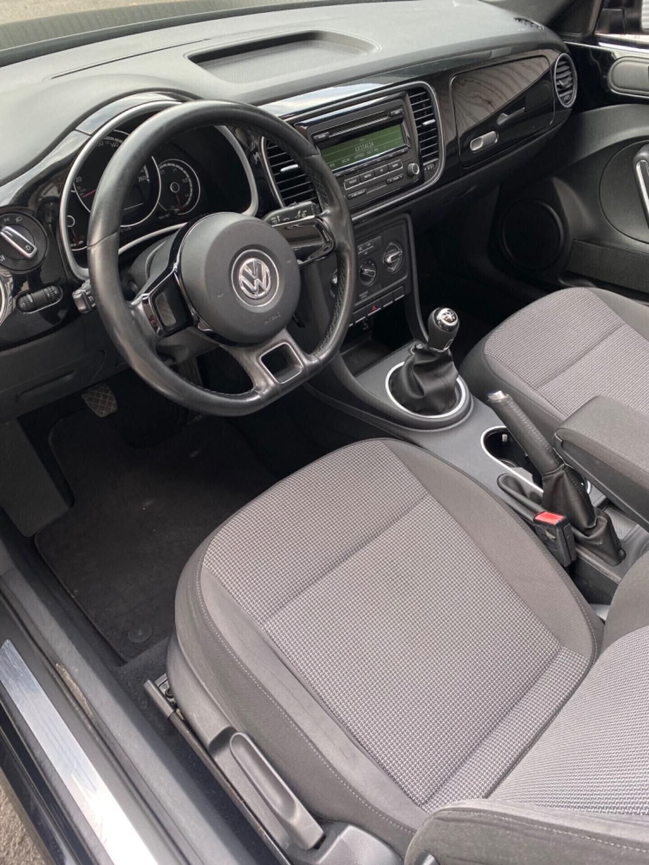 Volkswagen Maggiolino CABRIO 2.0 TDI 110cv Sport