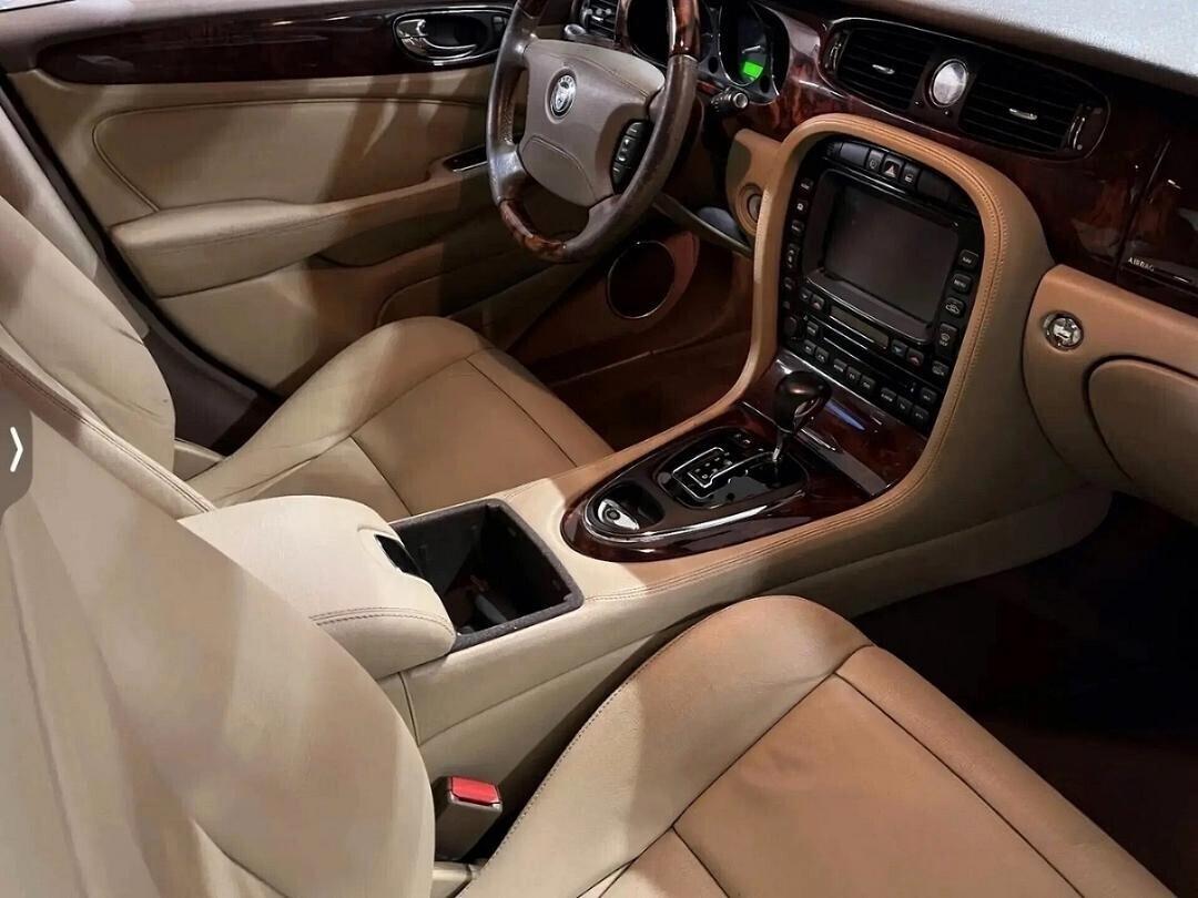 Jaguar XJ 2.7 D V6 cat LWB Sovereign PERFETTA