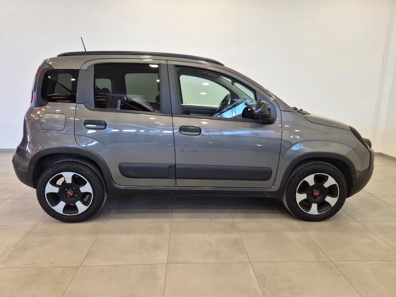 Fiat Panda 1.0 hybrid Citycross !! PREZZO REALE !! - NEOPATENTATI - Carplay - Sens. Park.