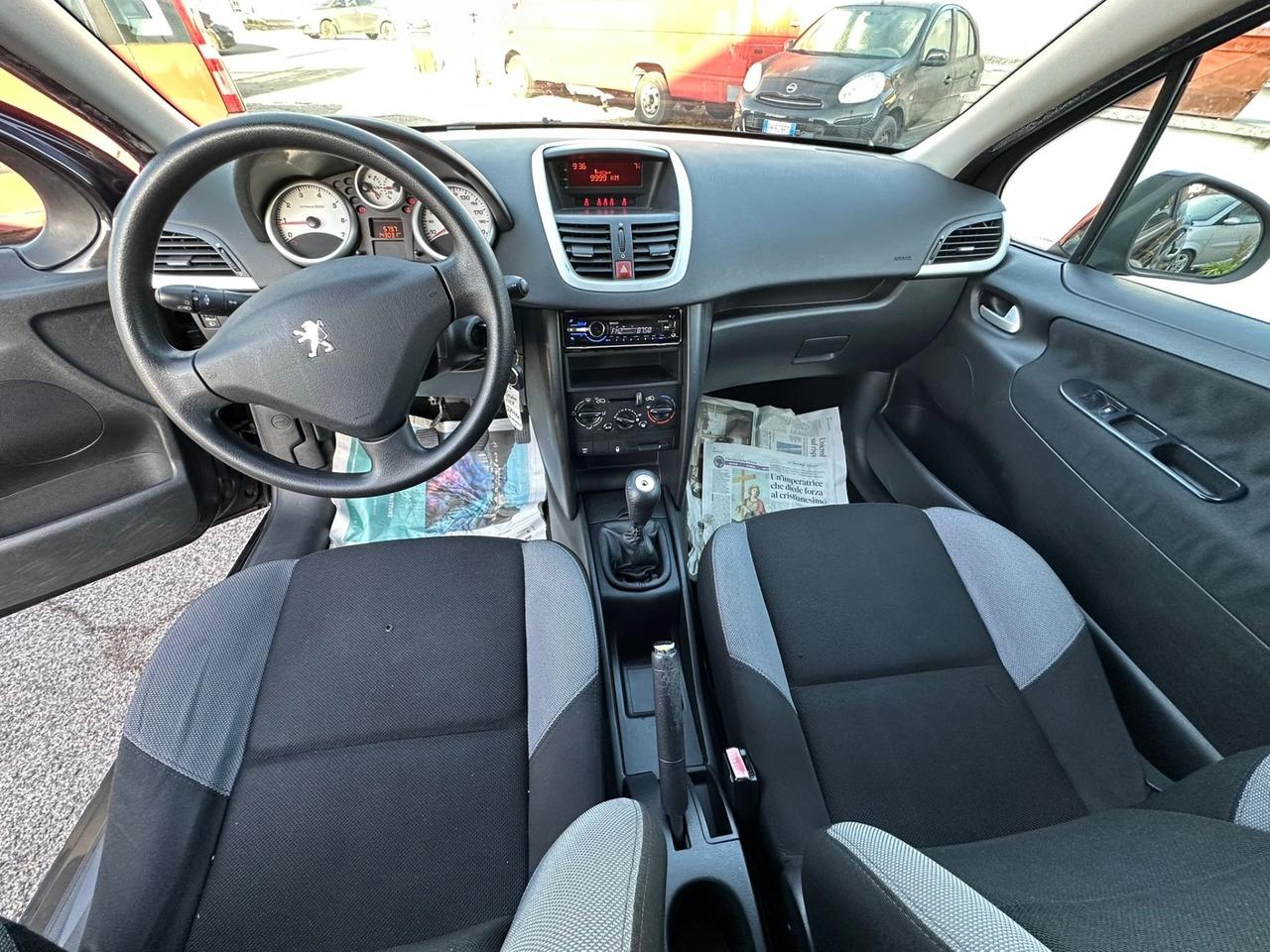 Peugeot 207 1.4 bezina