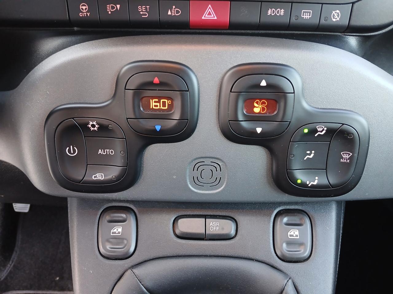 FIAT PANDA 1.0 HYBRID CITY LIFE 2023