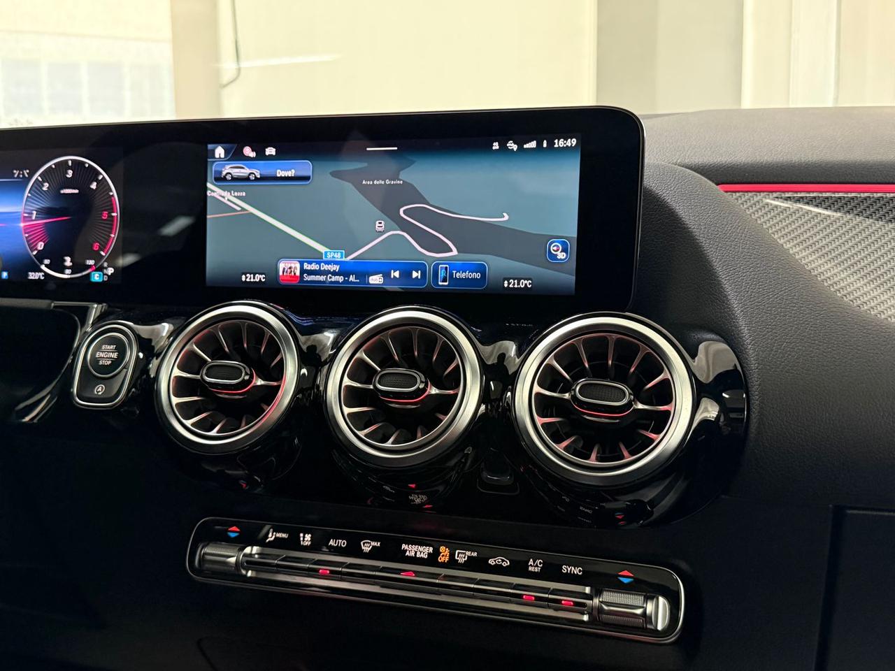 Mercedes-Benz GLA 200 D Premium Plus #11223