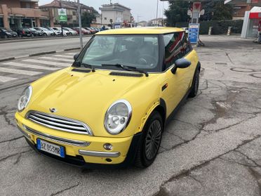 Mini 1.4 tdi One D ok neo patentati