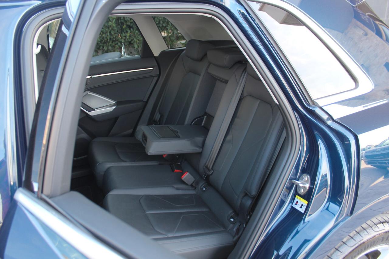 Audi Q3 40 TDI quattro S tronic Business Advanced