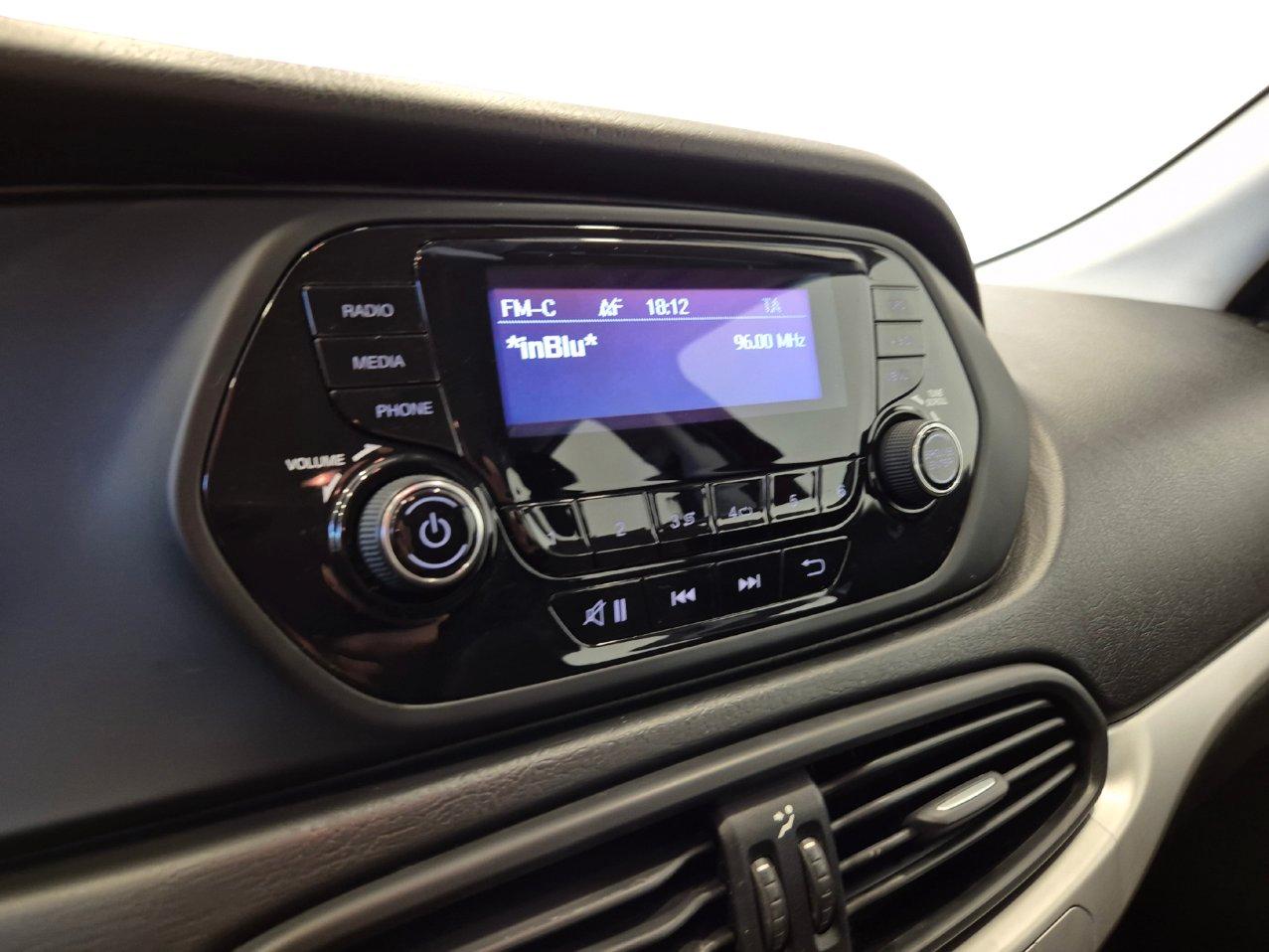 Fiat Tipo 4p 1.4 Opening Edition 95cv - UNIPROPRIETARIO - NEOPATENTATI - Sens. Park. - Bluetooth - Clima