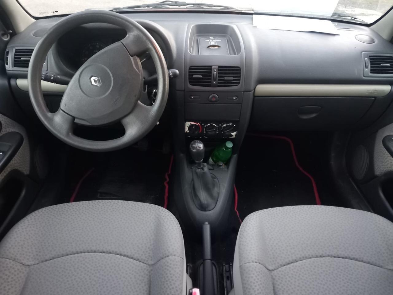 Renault Clio 1.2 16V 5 porte Confort