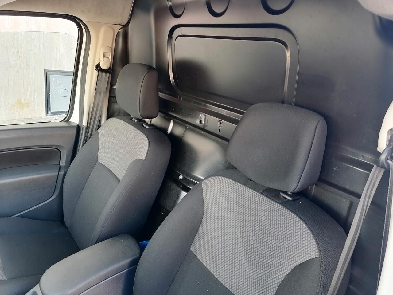 Renault Kangoo MAXI 1.5 dci 110cv 2019 FULL OPTIONAL