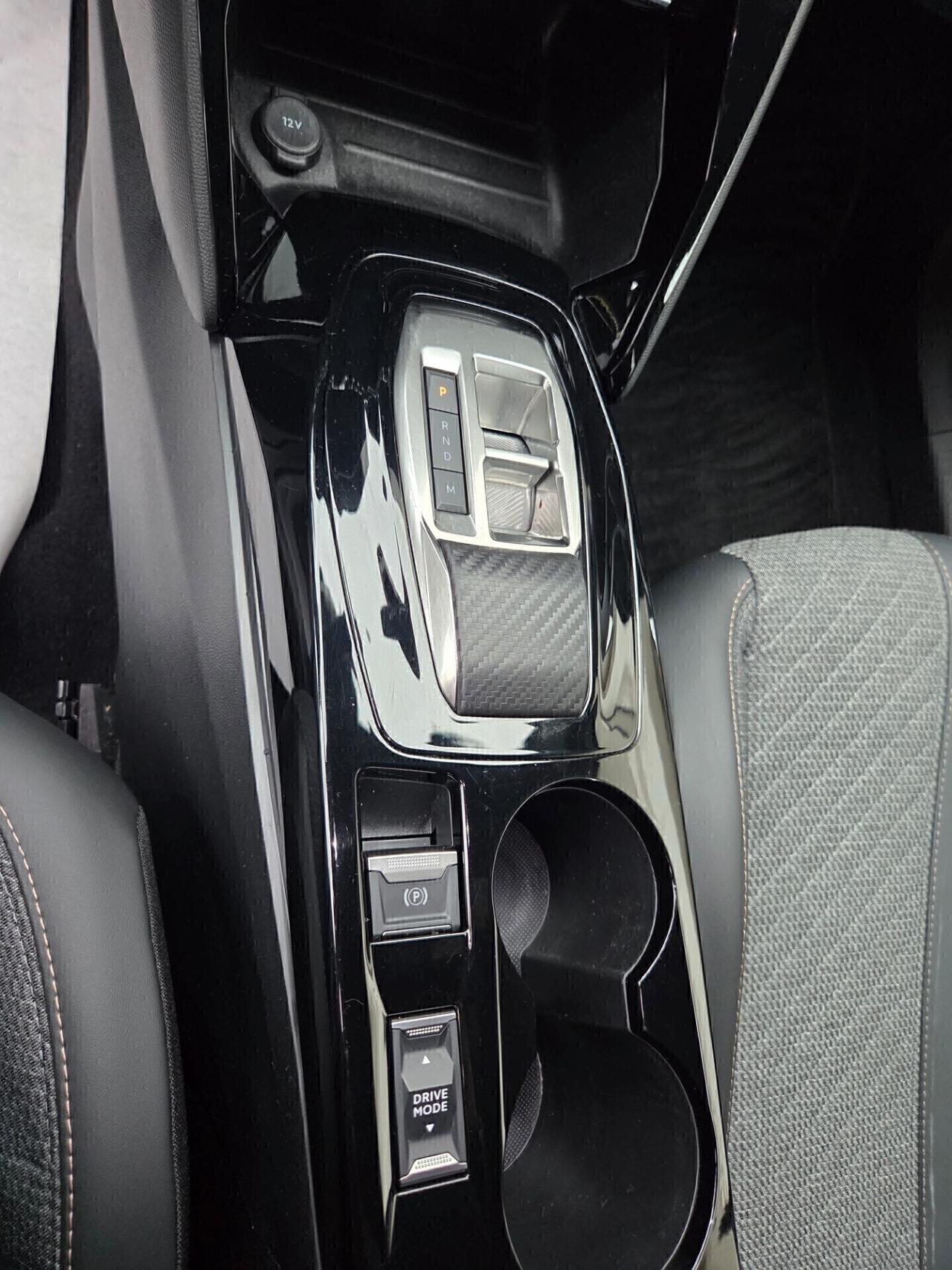 PEUGEOT 2008 BLUEHDI 130 EAT8 ALLURE PACK