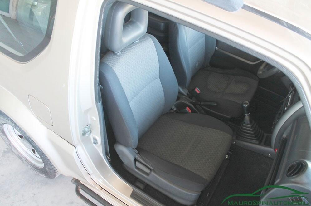 FUORISTRADA SUZUKI JIMNY 1.5 DDi 4X4 + RIDOTTE