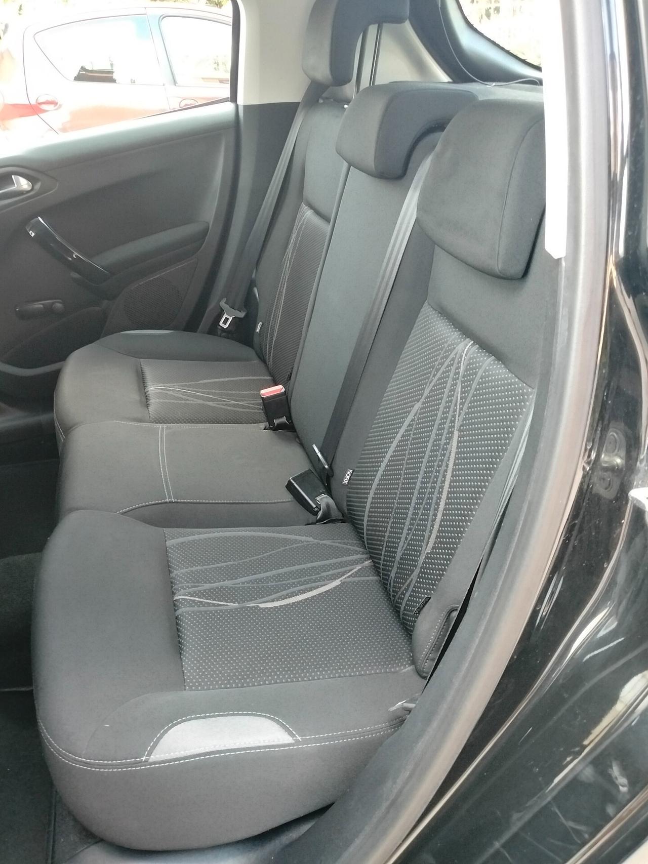 Peugeot 208 1.2 VTi 82 CV 5 porte Allure