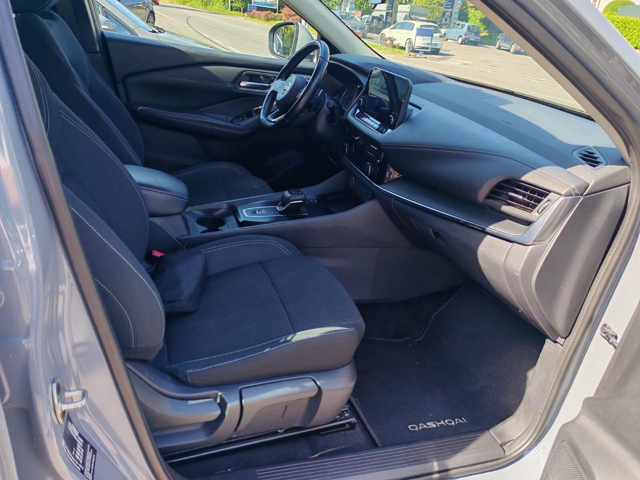 Nissan Qashqai MHEV 140 CV Business